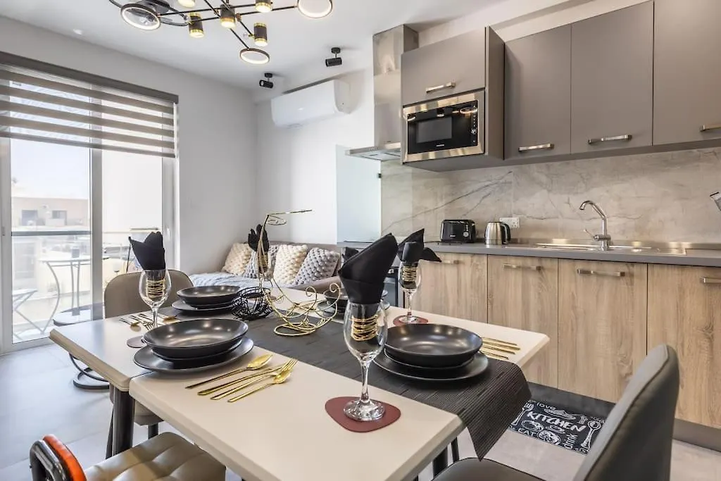 Kinky Depths Retreat By Solea Apartment Sliema